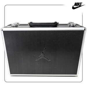 Air Jordan XVII  17 OG Vintage Black Metal Case 2002